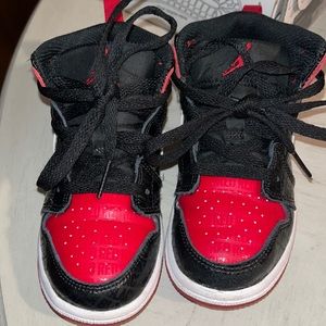 Worn Jordan 1 (Red, Black & White) Toddler 9C